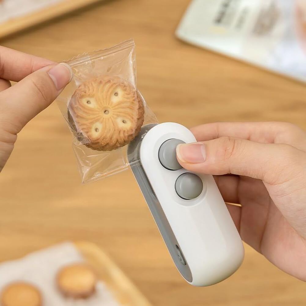 Small 2-in-1 Rechargeable Magnetic Snack Sealer